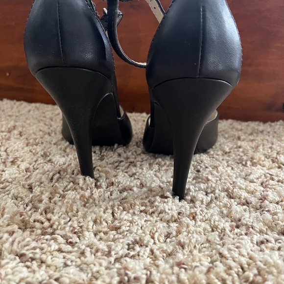 High heeled pointy toe pumps - Picture 4 of 5
